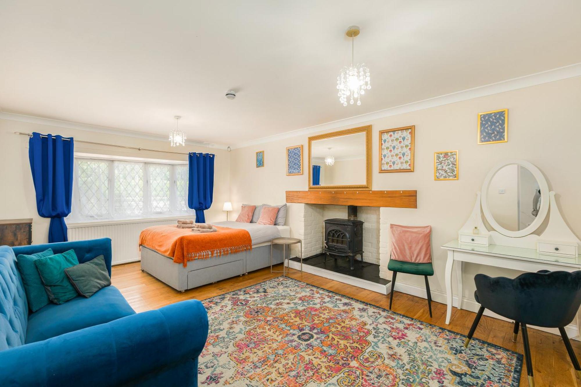 Rural Lodge Stay In Windsor! Hot Tub! Sleeps 20 Bray Kültér fotó