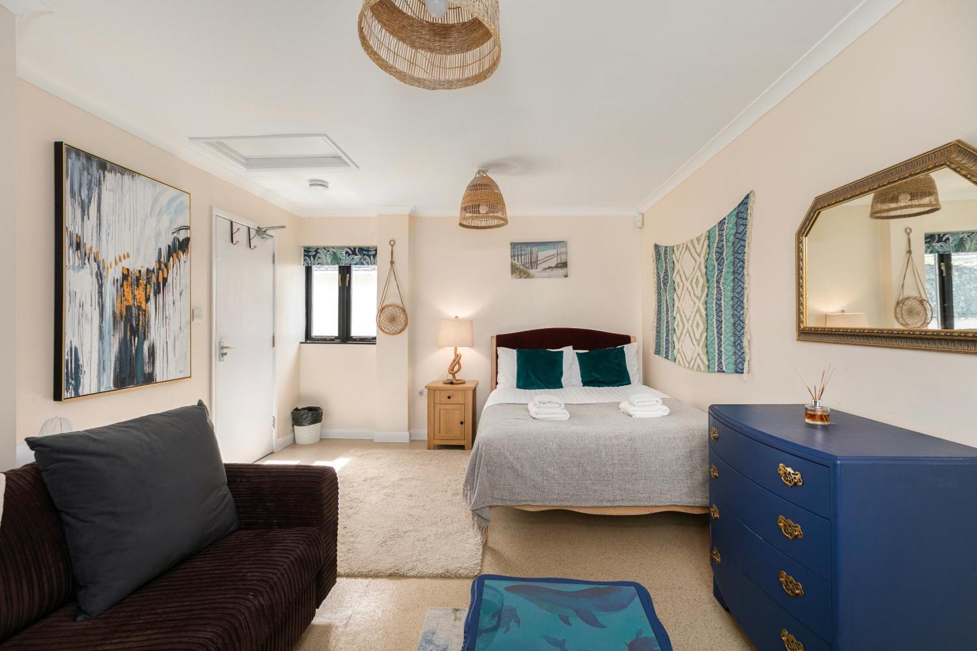 Rural Lodge Stay In Windsor! Hot Tub! Sleeps 20 Bray Kültér fotó